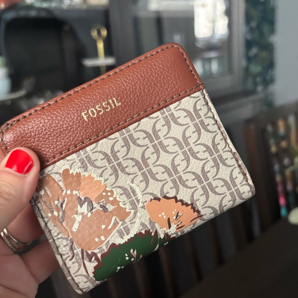 Fossil Small Brown and Cream Women's Wallet